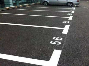 地上停車場劃線